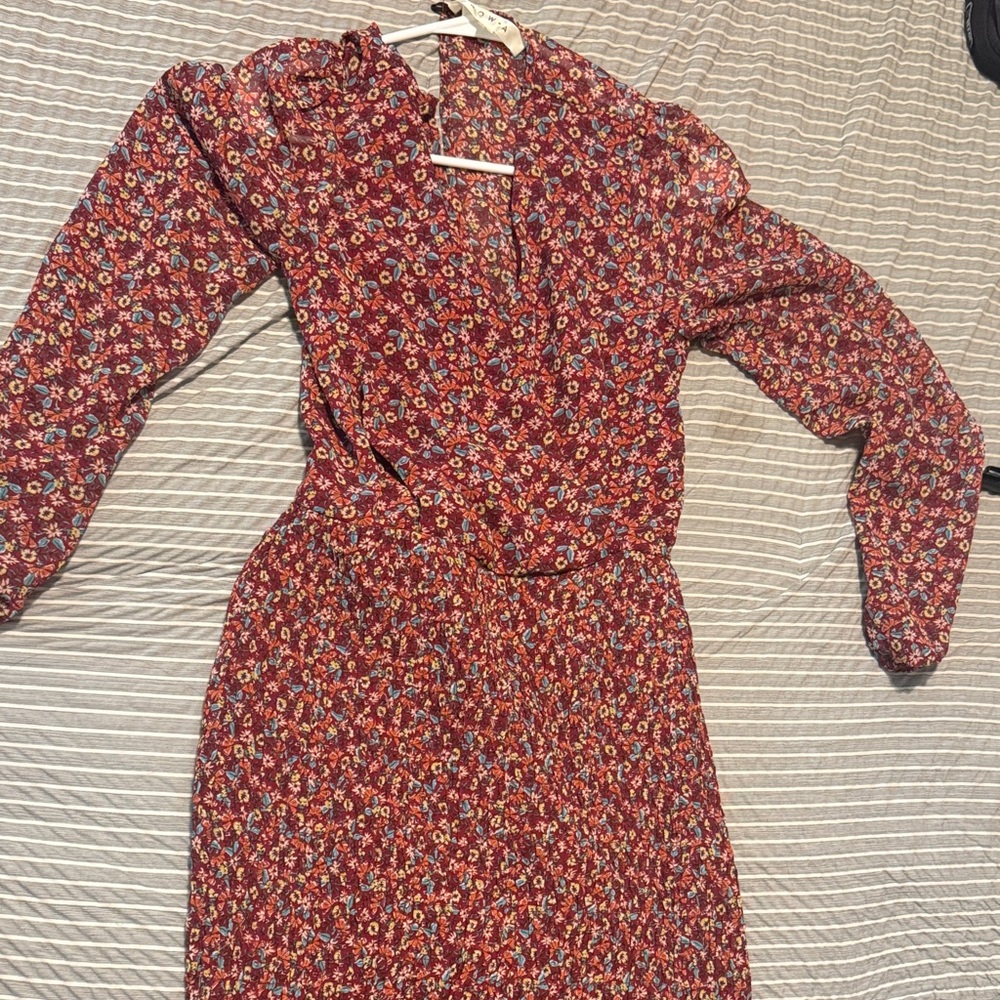 Chic Long Sleeve Floral Dress in Red